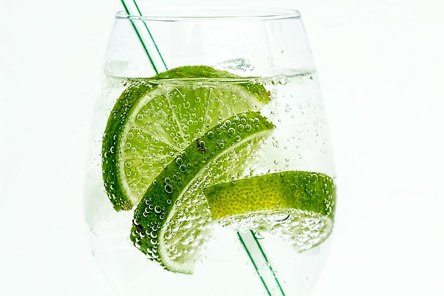 soda s limetkou